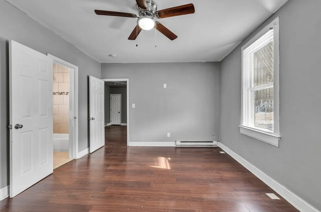 3160 Lyndale Ave — Photo 4