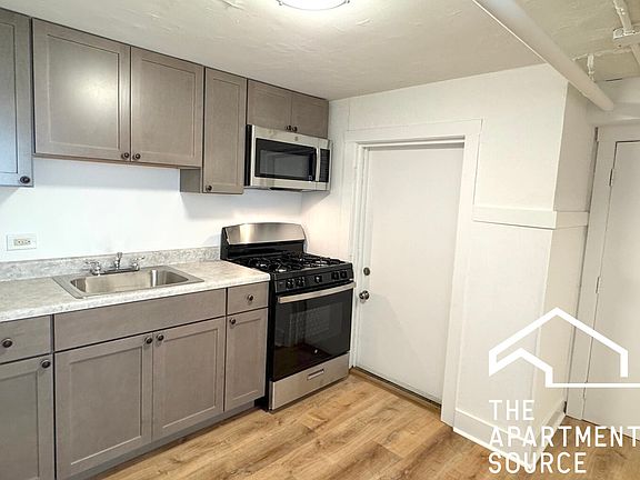 2nd image of 6452 W Dickens Ave #B