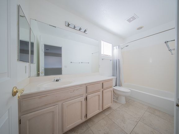 5th image of 510 W San Remo St