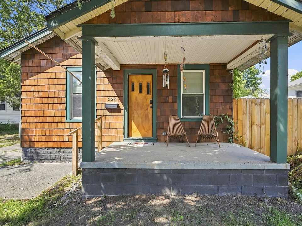 1st image of 326 W Robert Ave