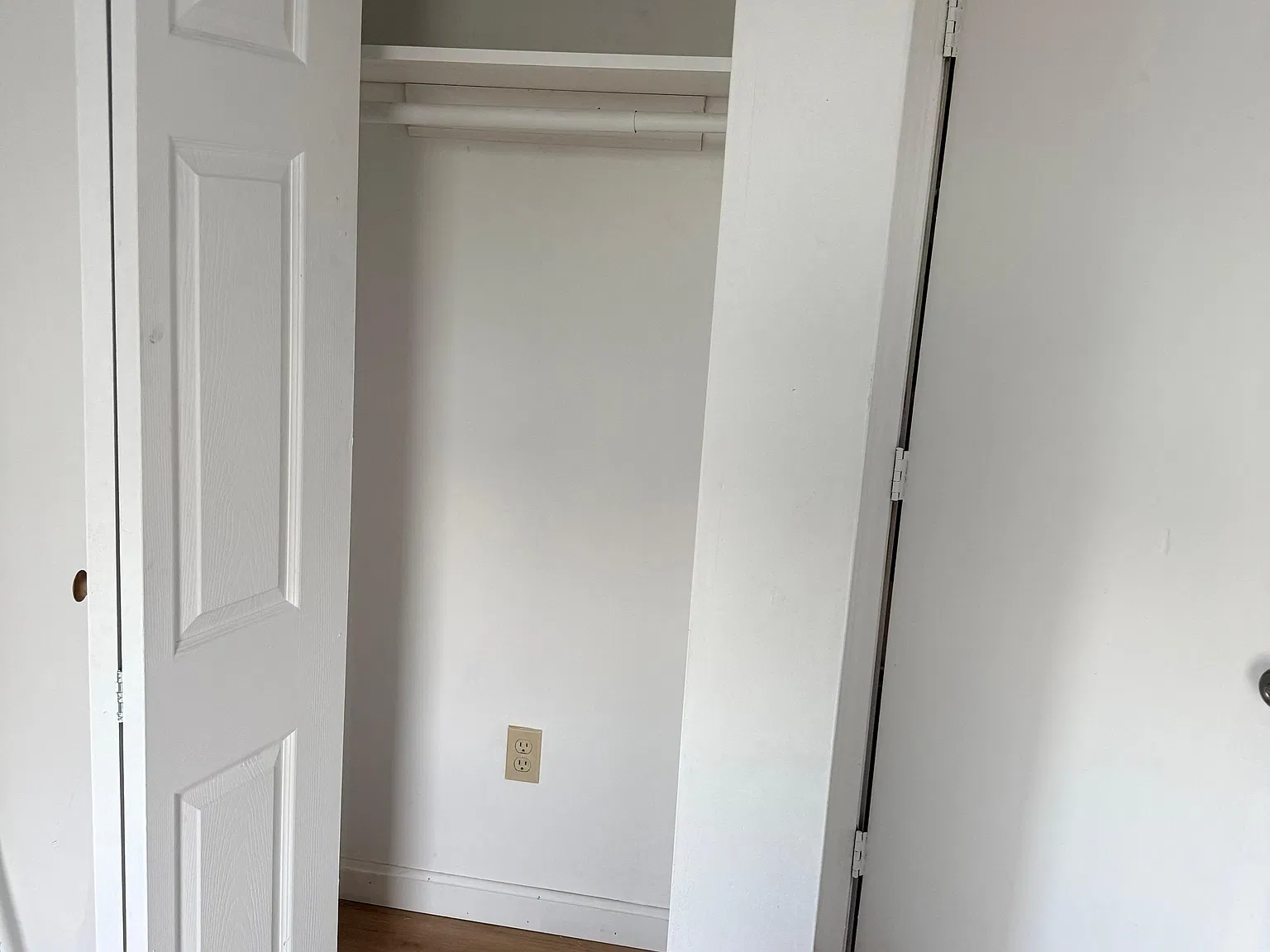 5 bed, $1,150 — Photo 4