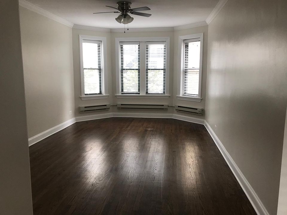 1st image of 3842 N Greenview Ave #1W