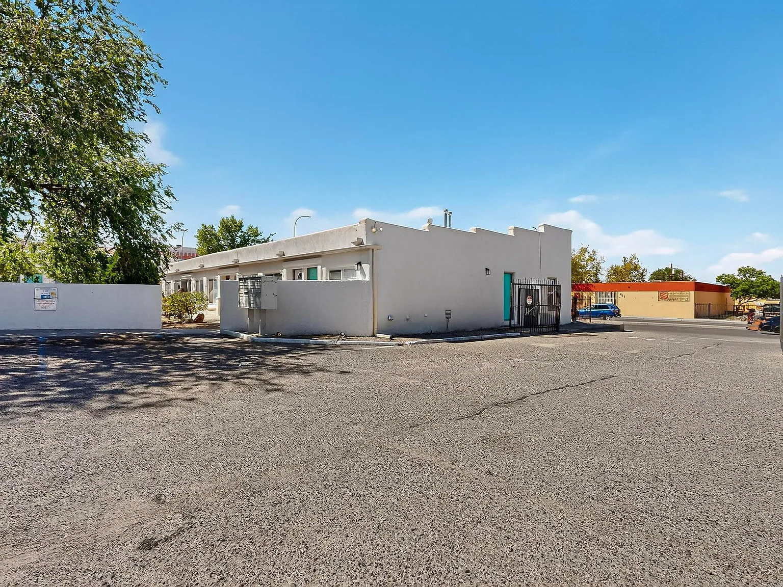 1 bed, 400 sqft, $900 — Photo 3
