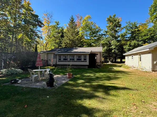 4008 N Chard Rd, Hessel, MI 49745
