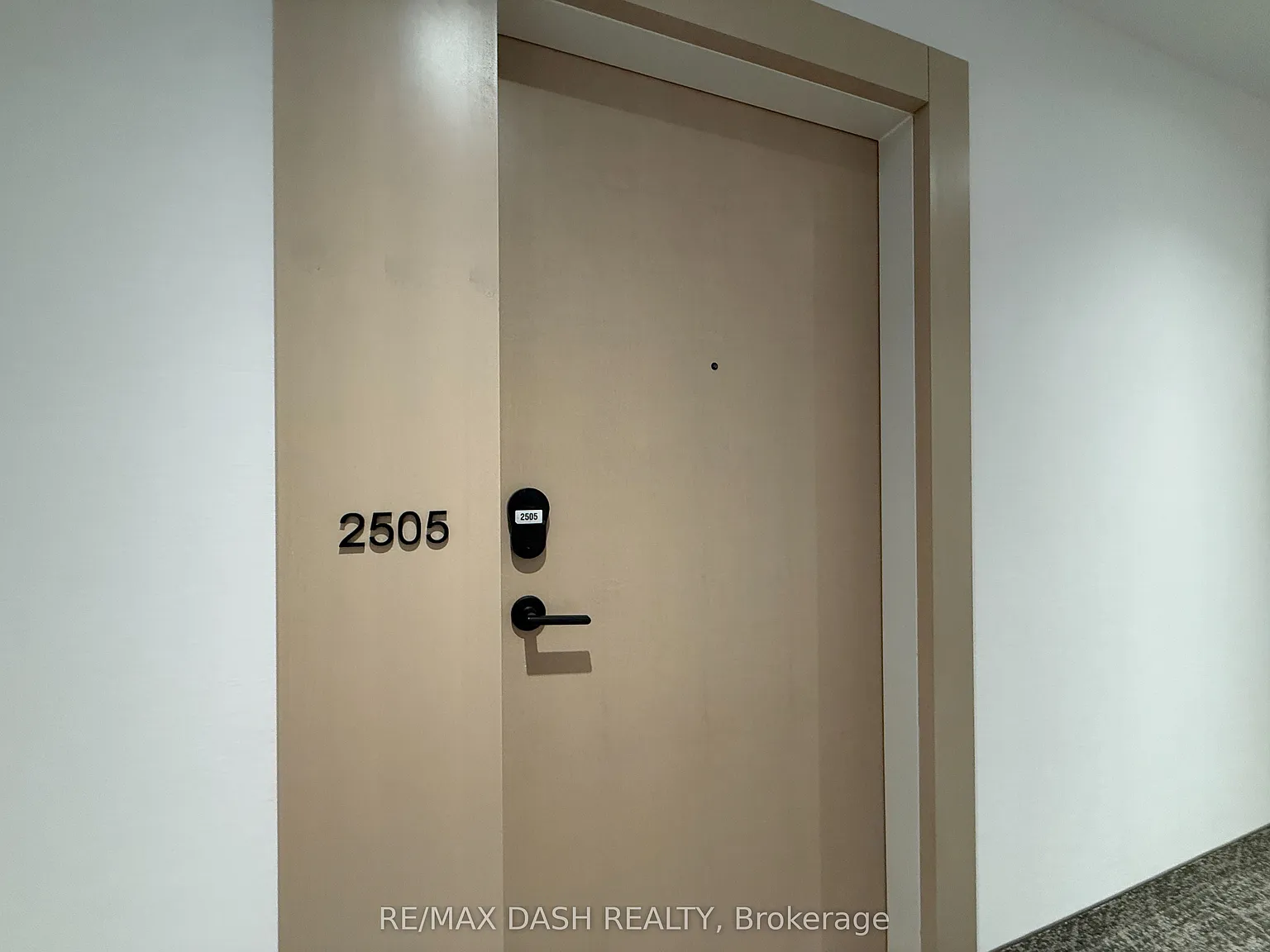 3 bed, $3,890 — Photo 1