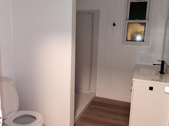 2nd image of 1120 W Aeroplane Blvd #1