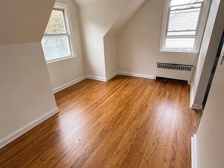 87 Boll St #2 — Photo 5