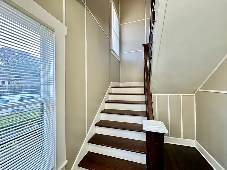 5738 Worth St — Photo 2