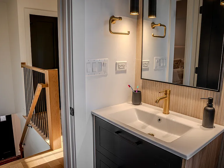 4738 W Pratt Ave — Photo 9