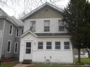 1721 Pershing Ave, Davenport, IA 52803