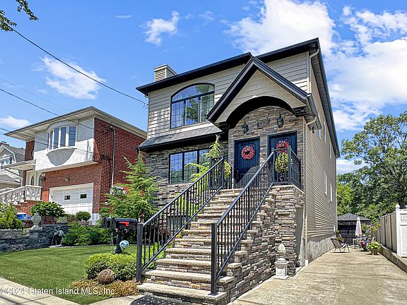 2nd image of 81 Acacia Ave