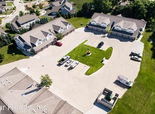 2787 Gateway Ave APT 15, Hartford, WI 53027