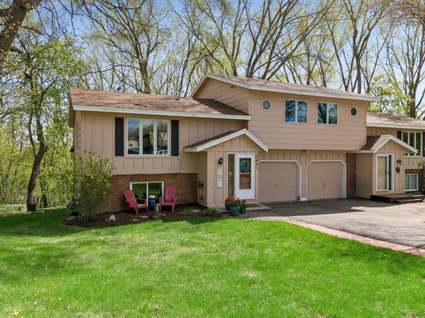 7451 Bittersweet Dr, Eden Prairie, MN 55344