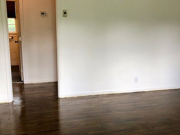 2nd image of 533 Northcrest Dr