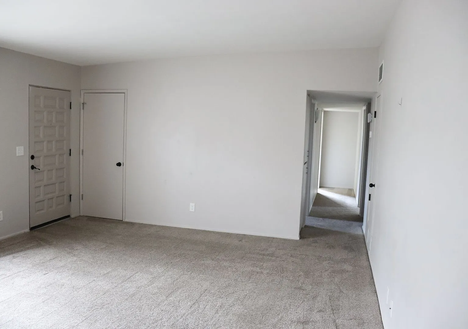 Three bedroom home — Photo 4