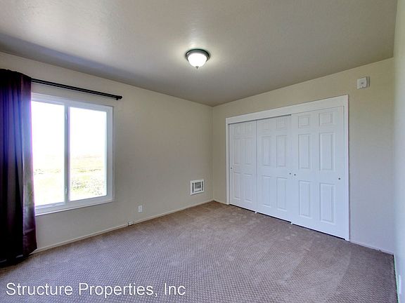 5th image of 1301 La Playa St #23