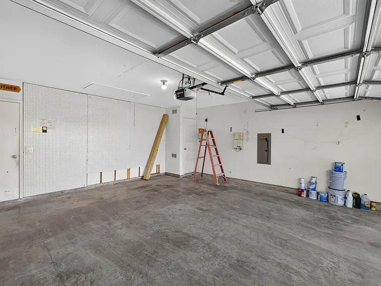 7008 Jasper Dr — Photo 31