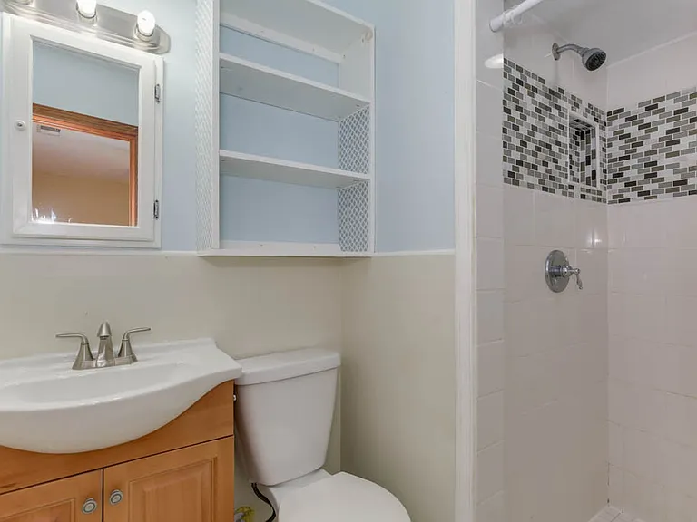 128 Mann Dr — Photo 23