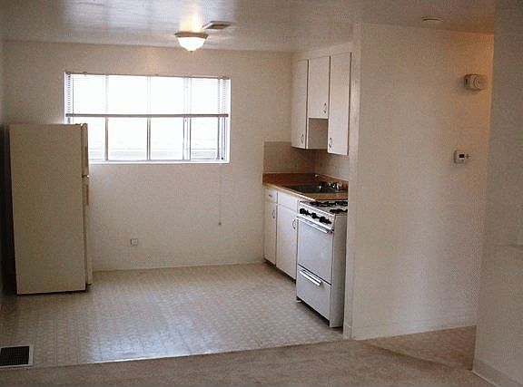 3rd image of 2250 Clarkson St APT B