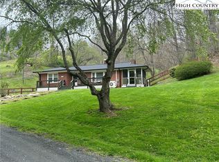 292 Welch Rd, Lansing, NC 28643