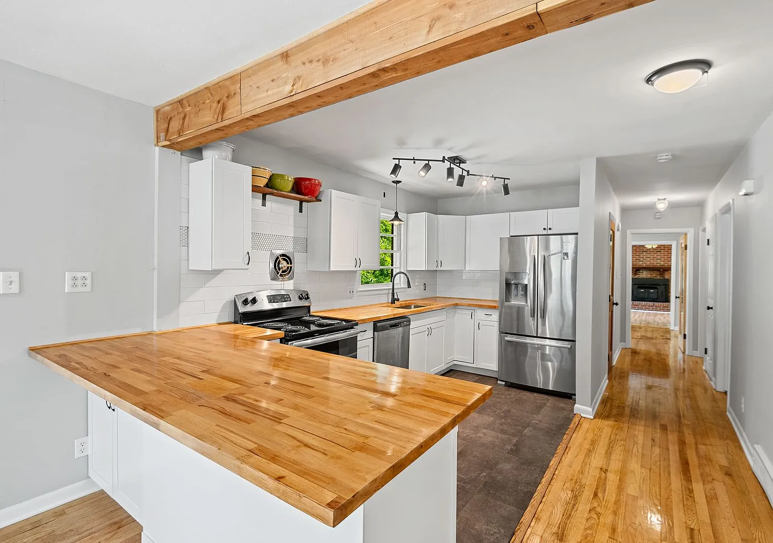 Spacious Home Near Downtown Durham! — Photo 3