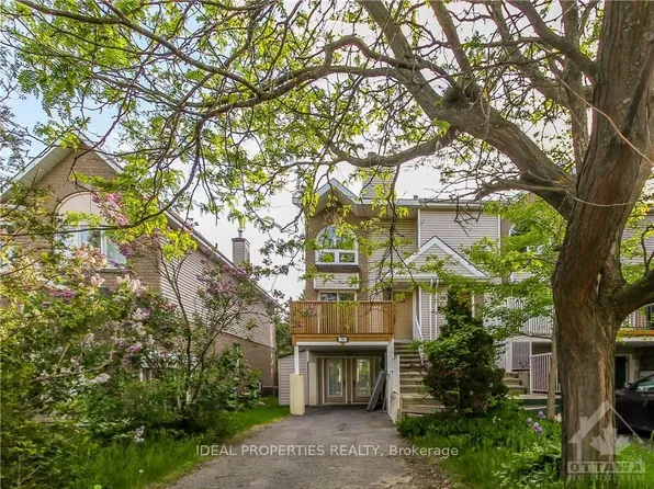 54 Thornbury Cres, Ottawa, ON K2G 6C4