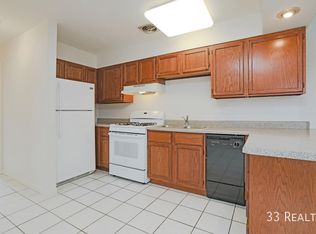 1502 Lehigh Ave #209A, Glenview, IL 60026
