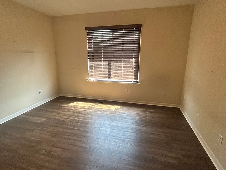 183 Legacy Park Cir — Photo 14