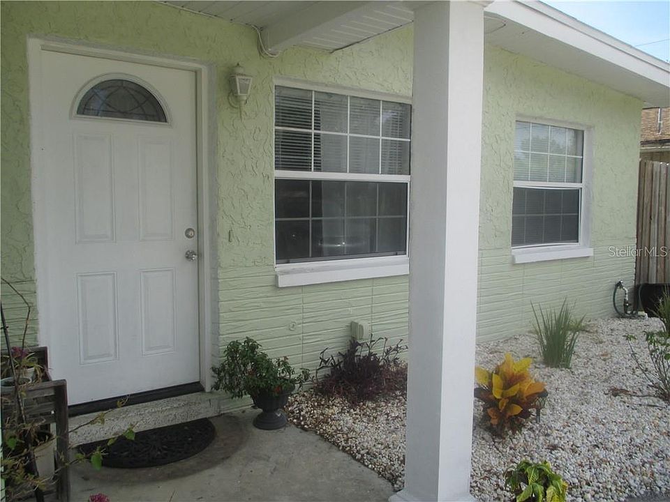 1st image of 10974 Dorothy Ln