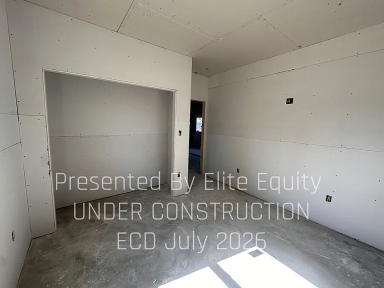 326 N Wayne St — Photo 7