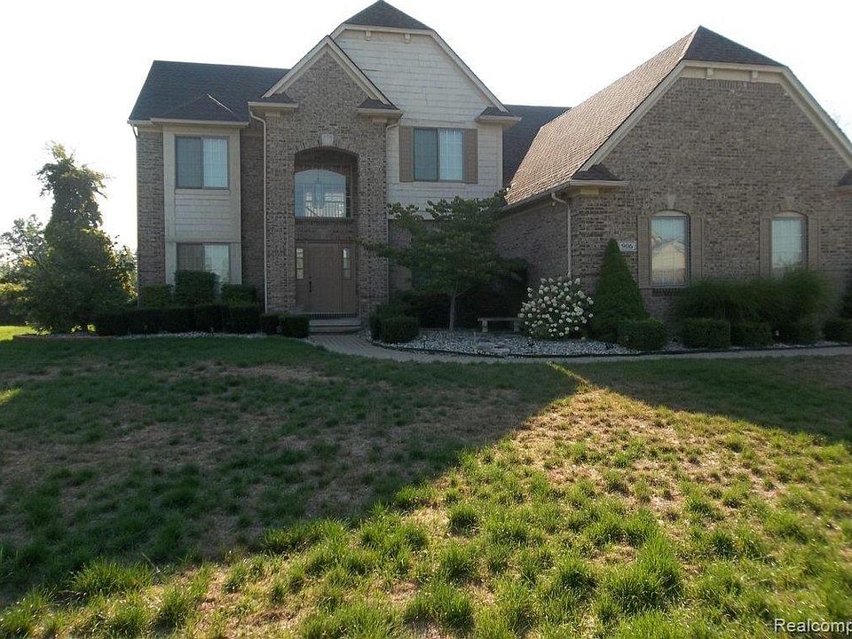 1st image of 906 Huntsville Dr