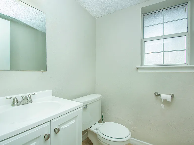 12833 Pandora Dr — Photo 23