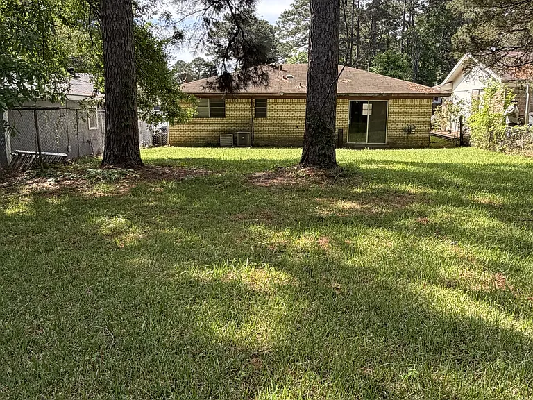 6308 Frondosa Dr — Photo 3