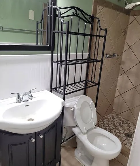 4656 Pinewood Dr S — Photo 2