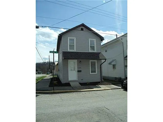 734 8th Ave photo 1
