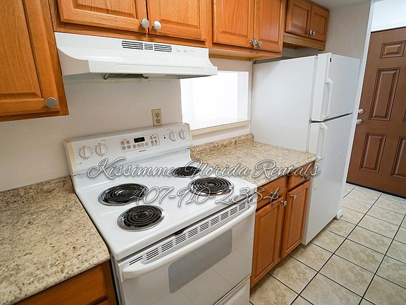 3rd image of 1036 S Buena Vista Dr