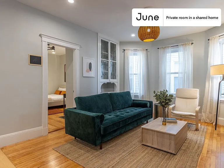 57 Pleasant St #A — Photo 4