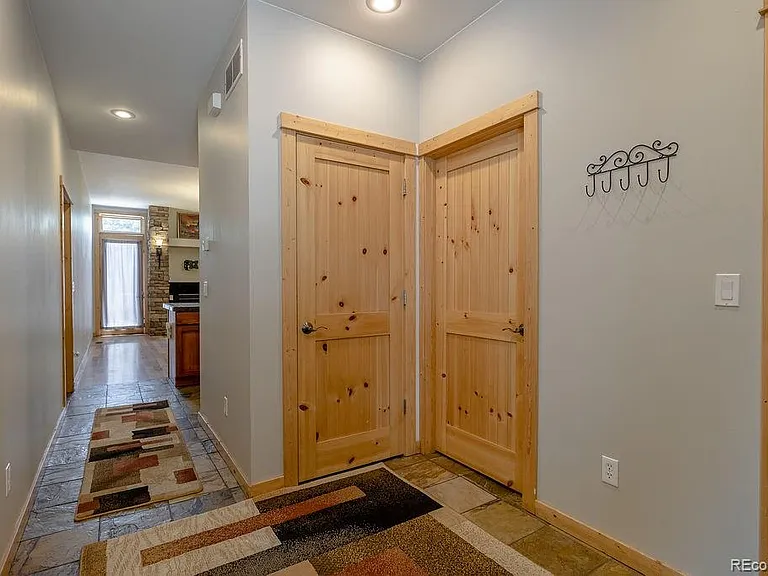 238 N Harrison St — Photo 2