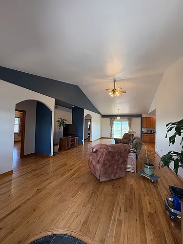 5487 Summit Blvd Photo 1