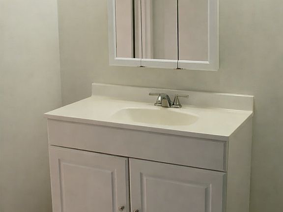 4th image of 2920 Briarwood Rd #B8-1