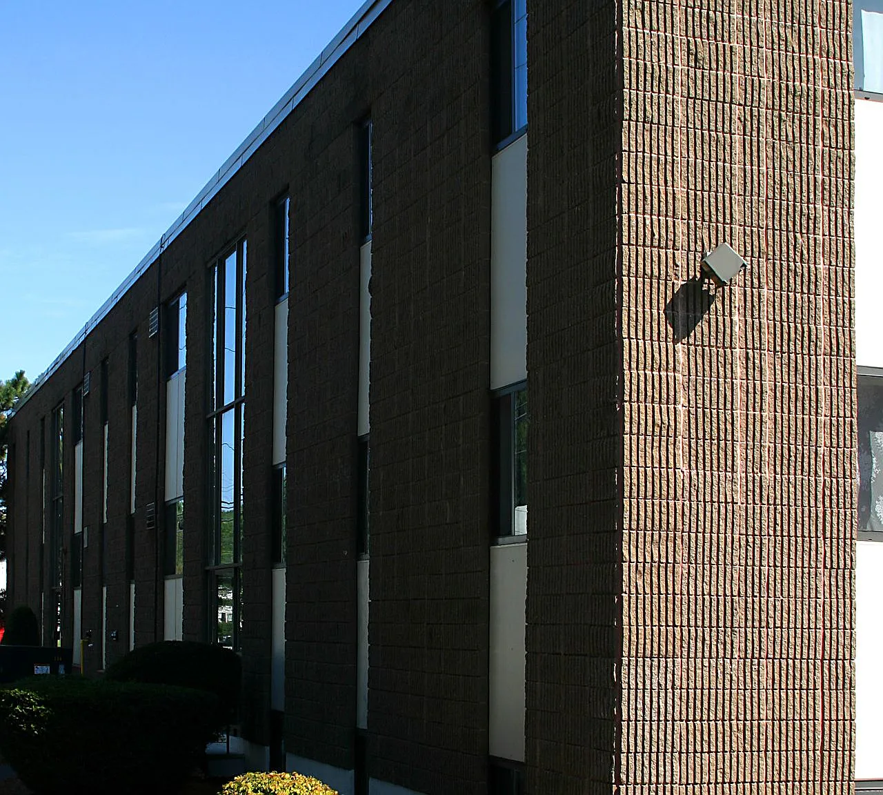 550 Walnut Street — Photo 1