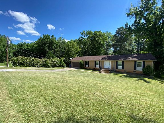 2nd image of 213 Yosemite Dr