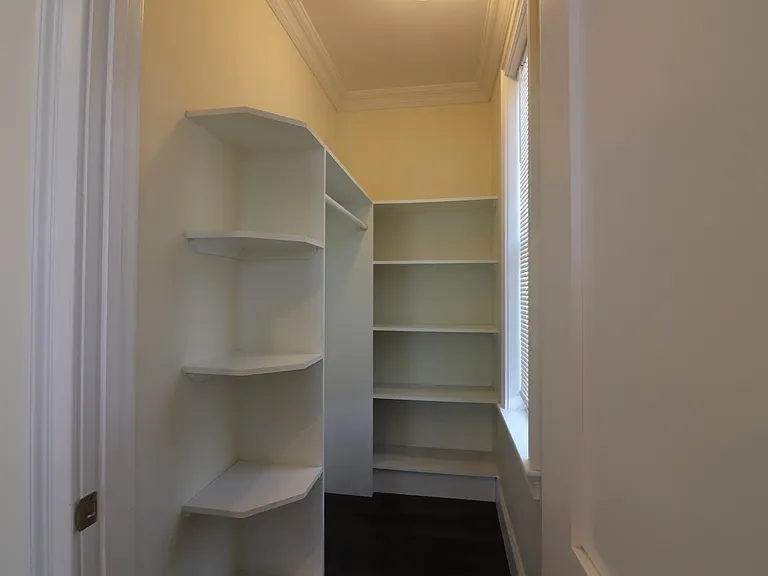 140 Minden St #2 — Photo 7