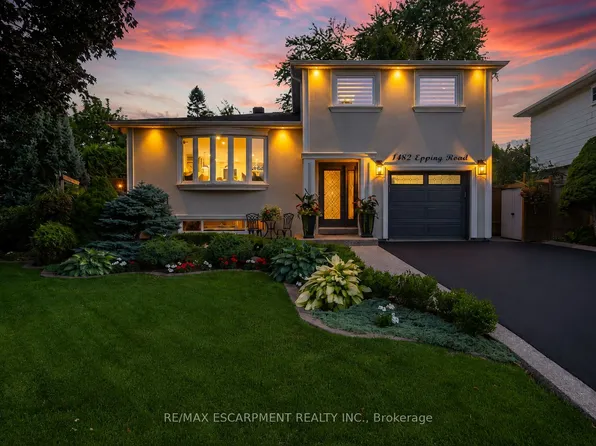 1482 Epping Rd, Burlington, ON L7M 1P4