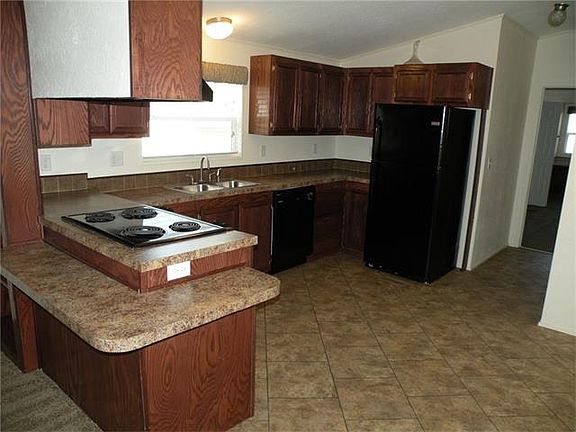 3rd image of 1702 Bitter Creek Dr