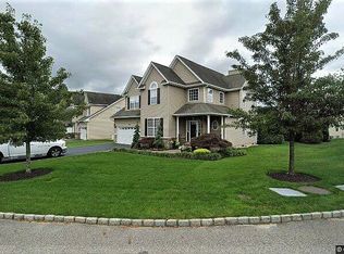 10 Joshua Ct, Wading River, NY 11792
