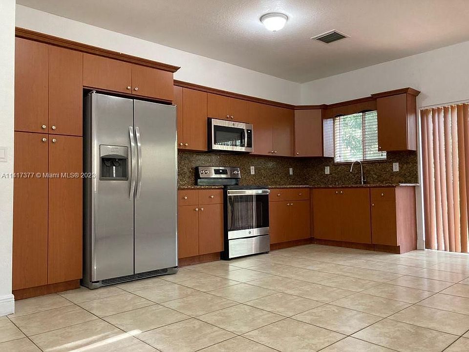 1st image of 153 NE 60th St #153
