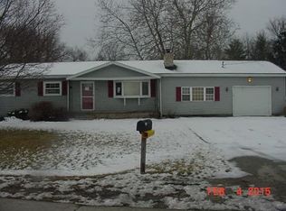 411 Oakley Rd, Cerro Gordo, IL 61818