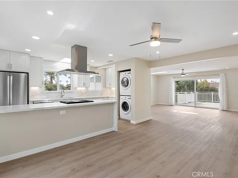 928 Seaside Ct — Photo 8