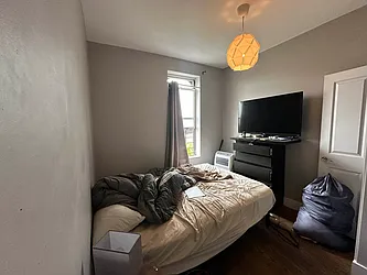 Rented by R New York